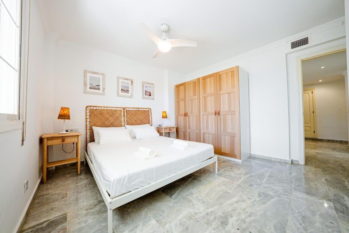 Vistamar, 3 Bedroom 50 Meters From The Apartment Marbella